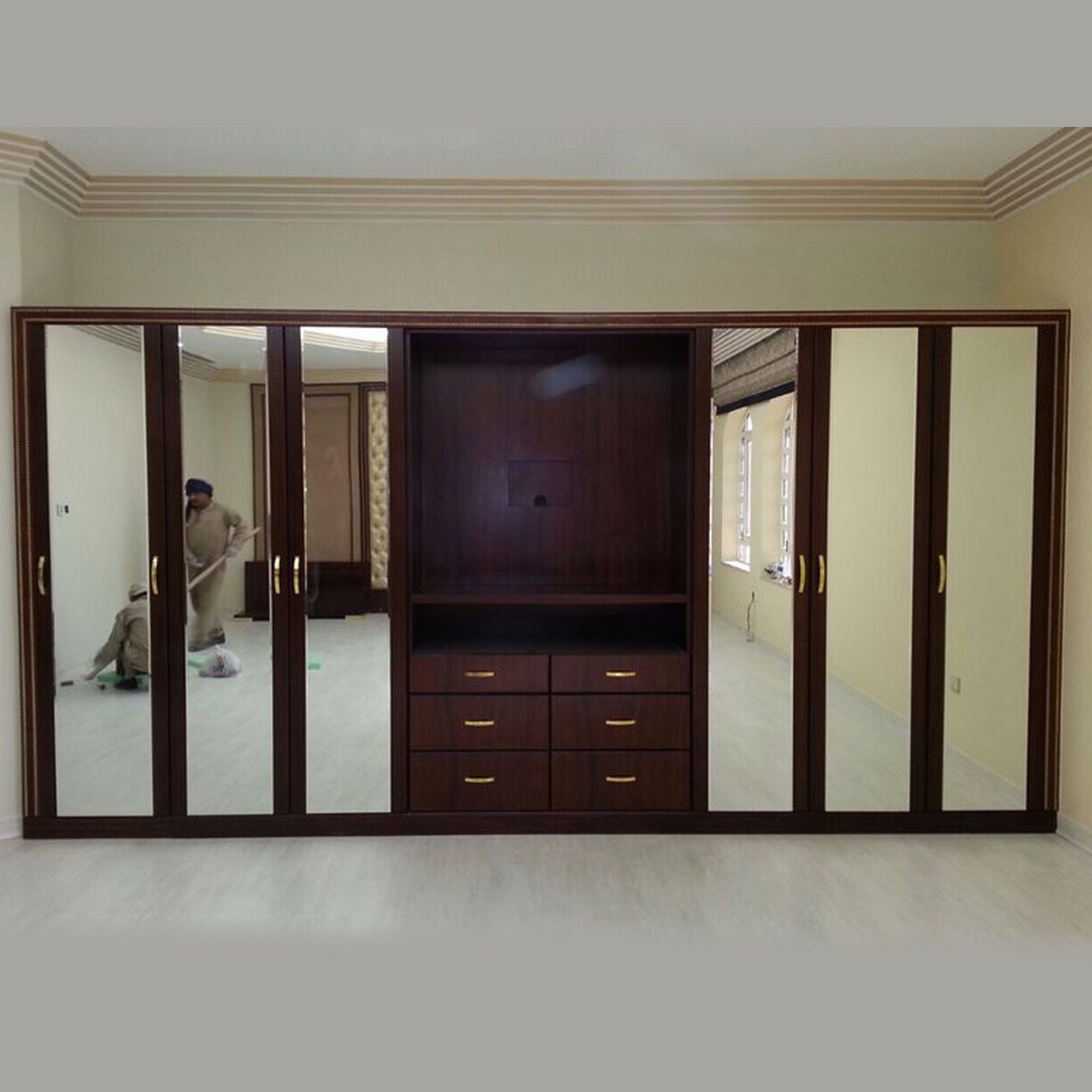 mirror door wardrobe